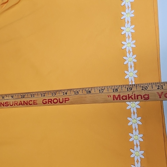 Talbots Pretty Yellow Top With Daisys SZ L Petite Excellent - Picture 7 of 9